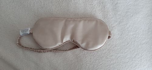 Customer photo review of Silk Sleep Eye Mask - Champagne Gold