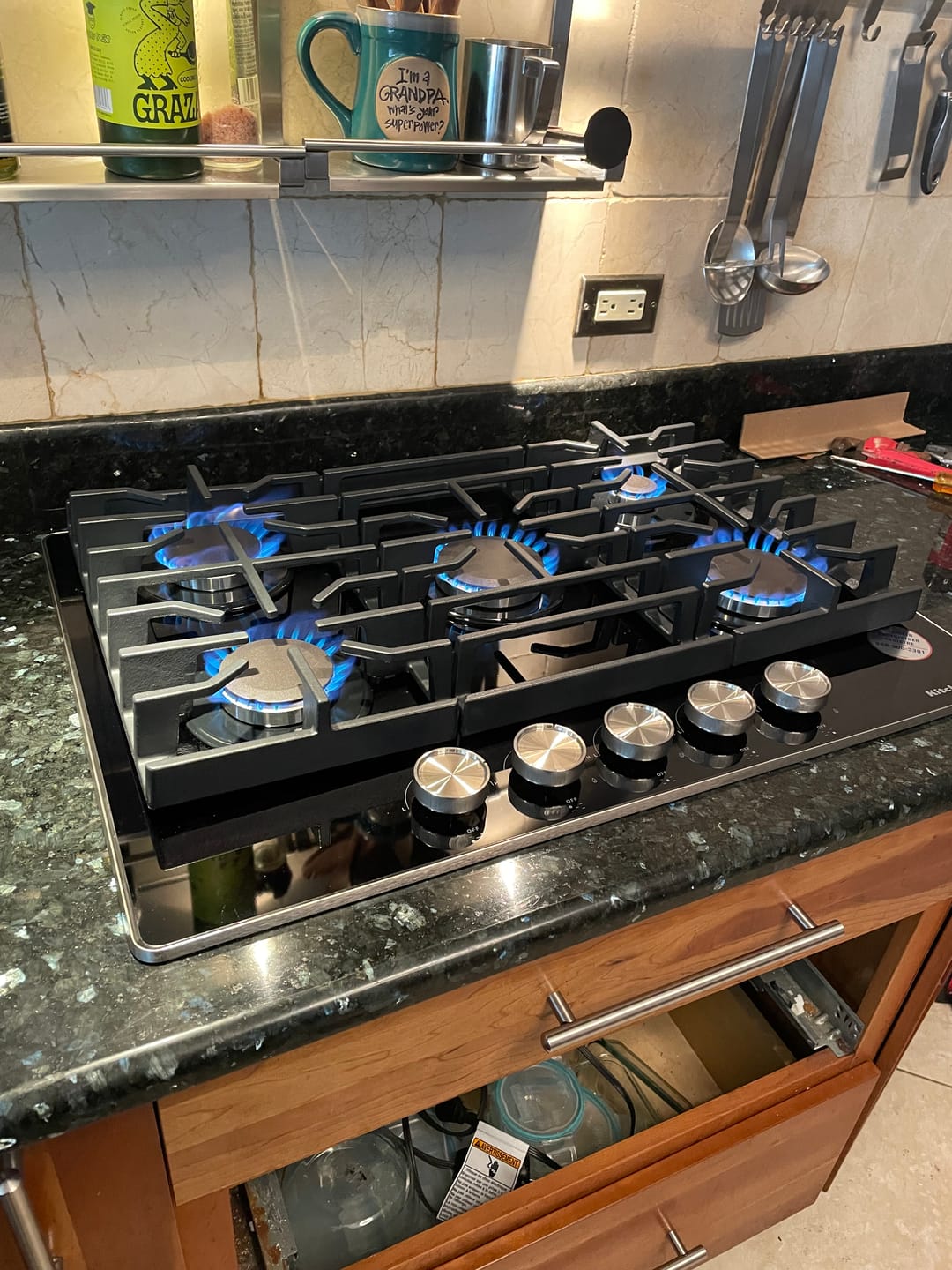 Customer photo review of KITCHENAID KCGG530PBL 30" Gas-on-Glass Cooktop