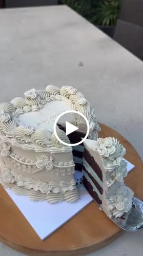 Customer video review of gender reveal cake