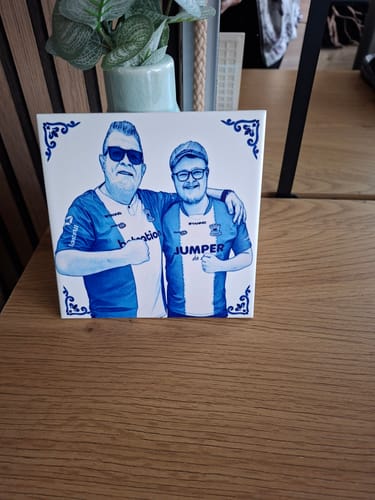 Customer photo review of Gepersonaliseerd Delfts Blauw Tegeltje – Upload Eigen Foto