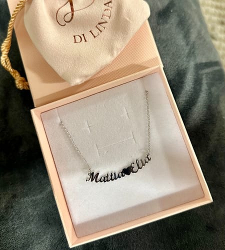 Customer photo review of Collana con pendente 2 nomi e cuore centrale