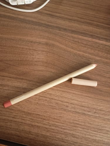 Customer photo review of LÁPIZ DELINEADOR COLOR PENCIL