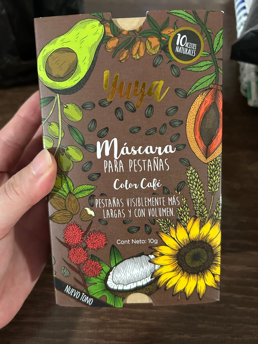 Customer photo review of Máscara para pestañas 10 aceites naturales (Color café)