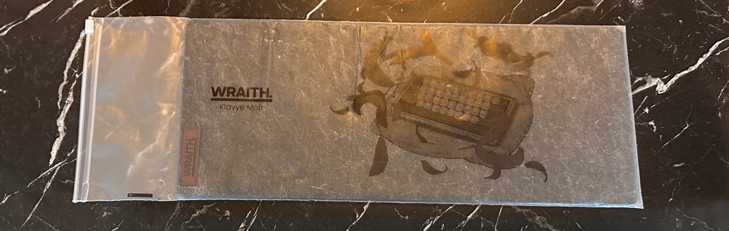 Customer photo review of Wraith Klavye Matı