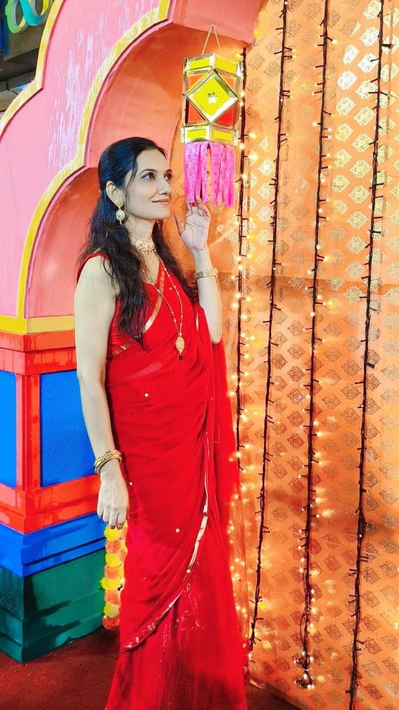 Customer photo review of Shubh ~ Designer! High Quality Pure Mul Cotton Handloom Saree - Rich Red