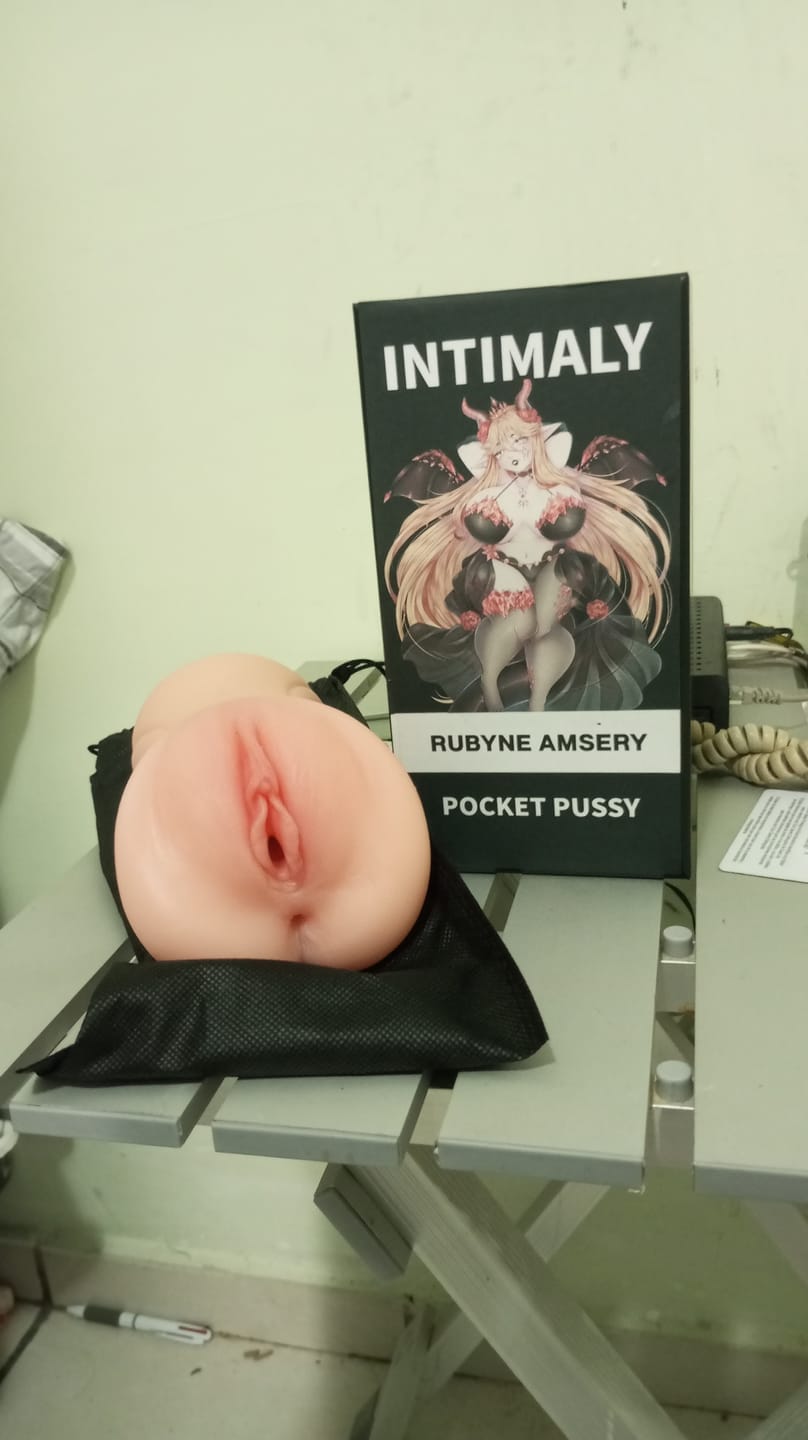 Customer photo review of Feel Rubyne Amsery