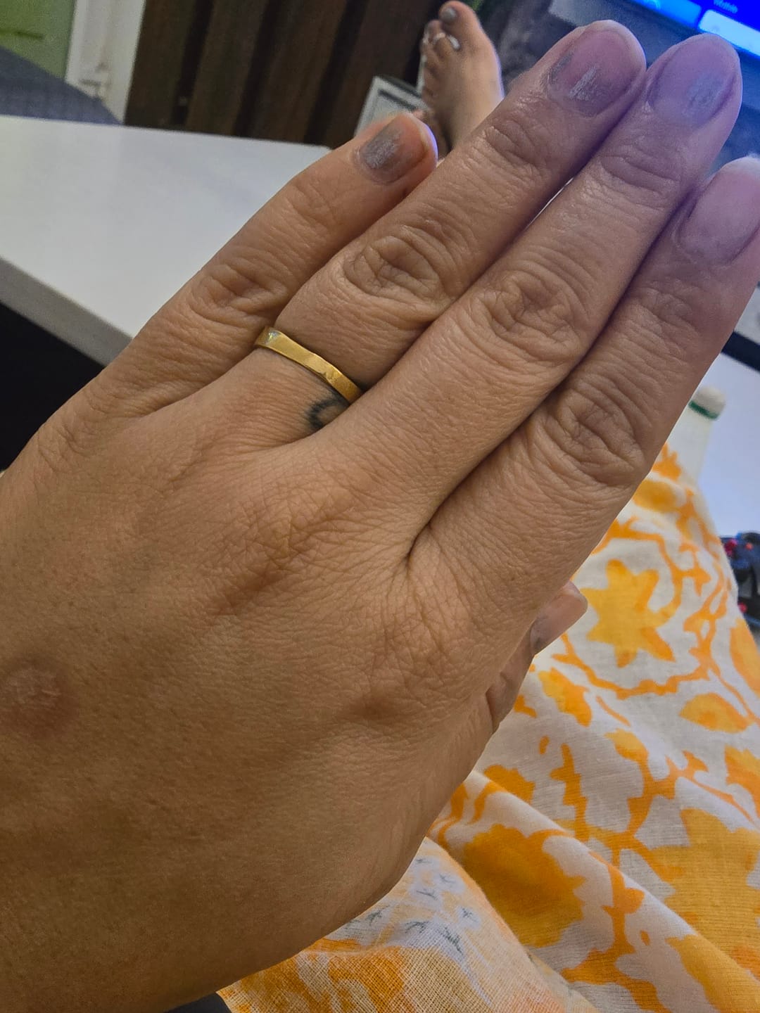 Customer photo review of Sleek Edge Golden Band Ring