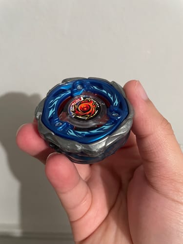 Customer photo review of Takara Tomy Beyblade X CX-09 SolEclipse D5-70TK