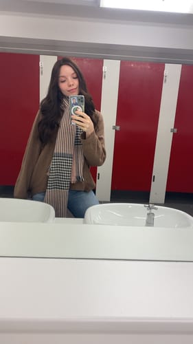 Customer photo review of NATURAL RICH BRUNETTE // LACE TOPPER // 24 INCHES // 8x8 CAP