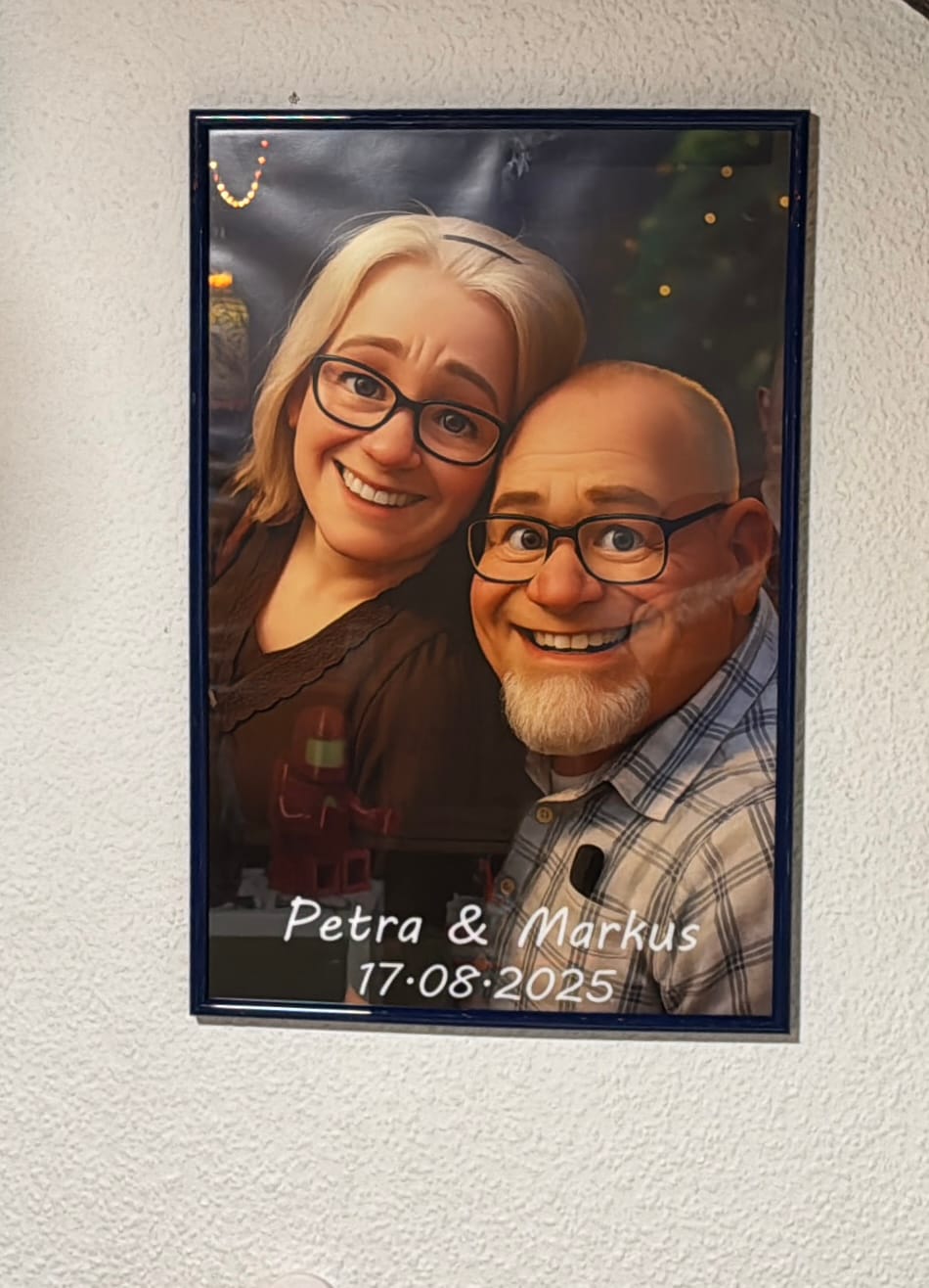 Customer photo review of Cartoon Love - Personalisiertes Poster mit Cartoon 3D Effekt im Comic Style