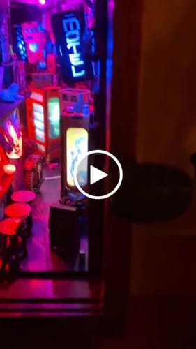 Customer video review of Neo Ramen MiniAlley – A Cyberpunk DIY Diorama Booknook