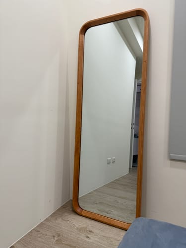 Eric review of 櫻桃木內凹款方形落地鏡壁掛鏡 image 1 out of 1