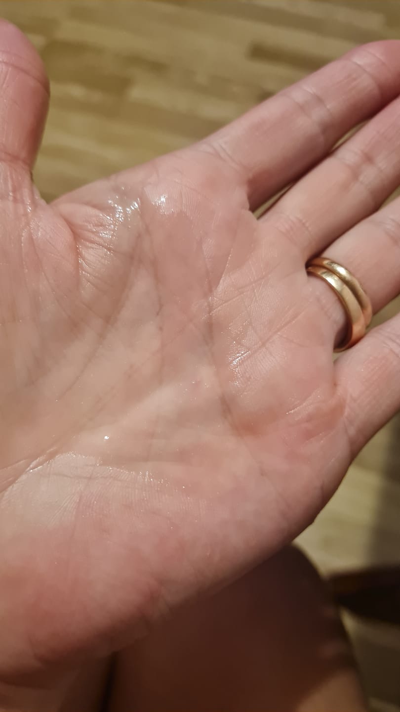 Customer photo review of Drėkinantis ir žvilgesio suteikiantis plaukų aliejus 80ml