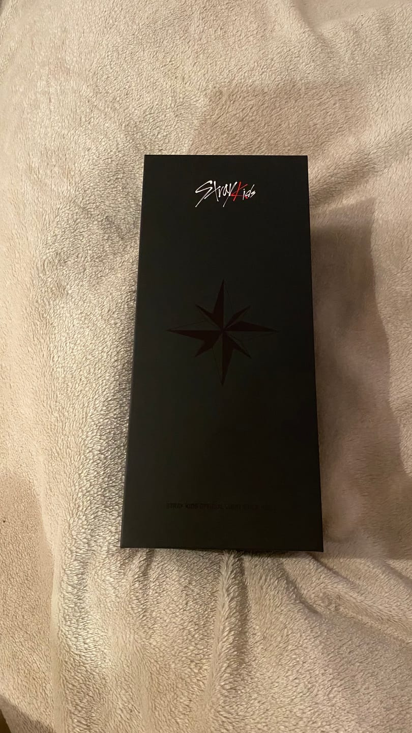 Customer photo review of STRAY KIDS - OFFICIAL LIGHT STICK VER.2