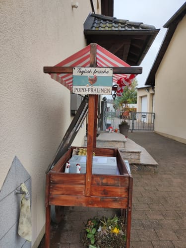 Customer photo review of Personalisiertes Gartenschild mit Hühner Motiv