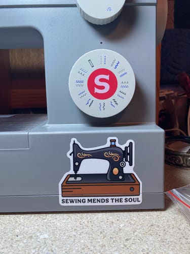 Customer photo review of Singer Heavy Duty 4423 Mechanical Sewing Machine
