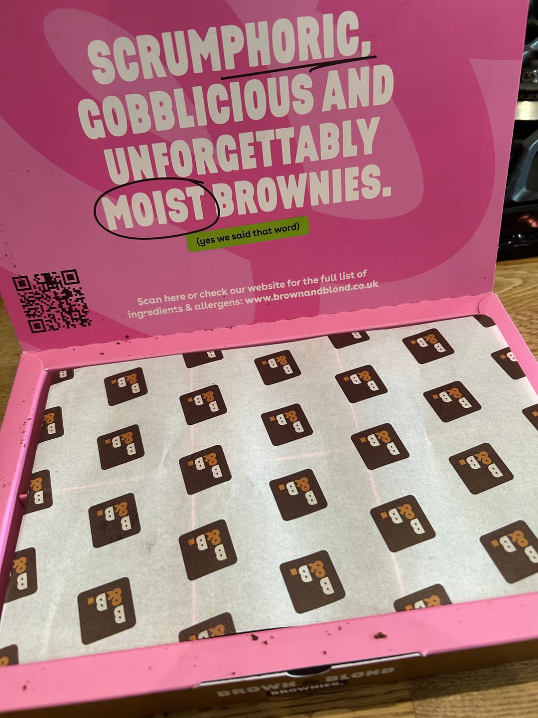 Customer photo review of Classic 6 Brownie Box