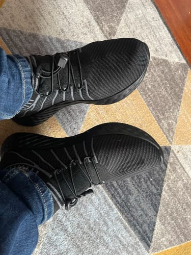 Customer photo review of ONEMIX Waterproof Running Shoes for Men Breathable Light Women Training Walking Sneakers Outdoor Trekking Slip-on Sports Shoes