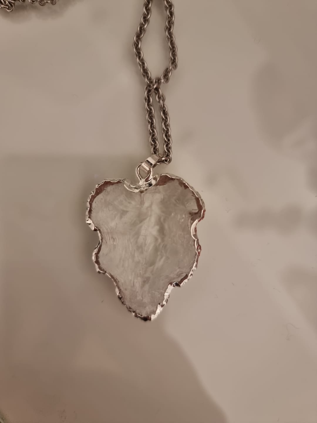 Customer photo review of Bergkristall Halskette - Naturmedallion umrandet