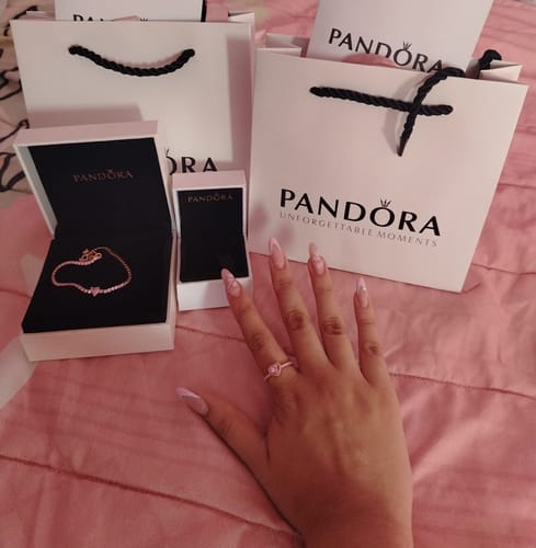 Customer photo review of PULSERA PANDORA CORAZON BRILLANTE TENIS ORO ROSA + KIT DE REGALO