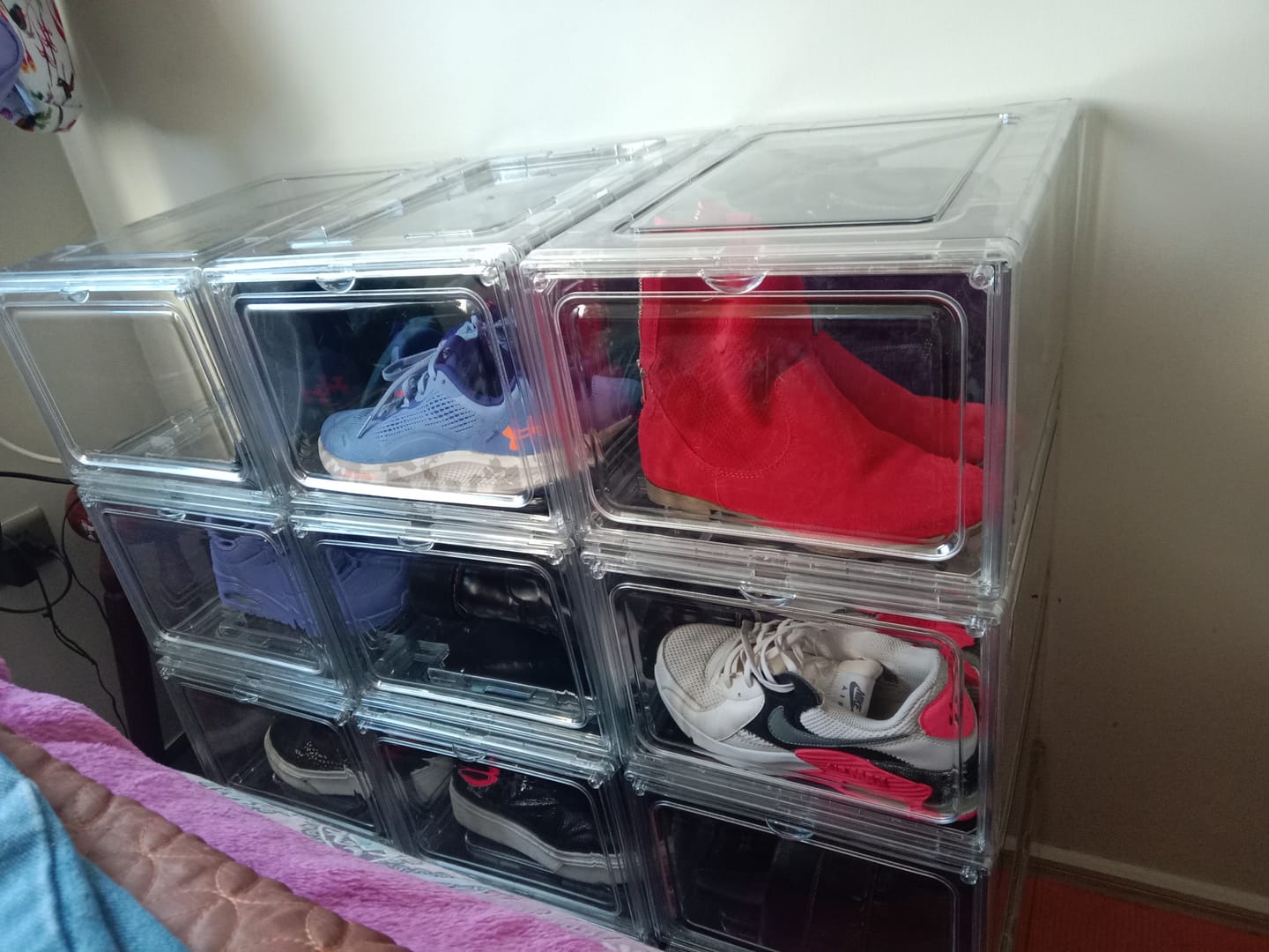 Customer photo review of Caja Organizador de Zapatos Zapatera Apilable Cubo Para Calzado Apertura Frontal