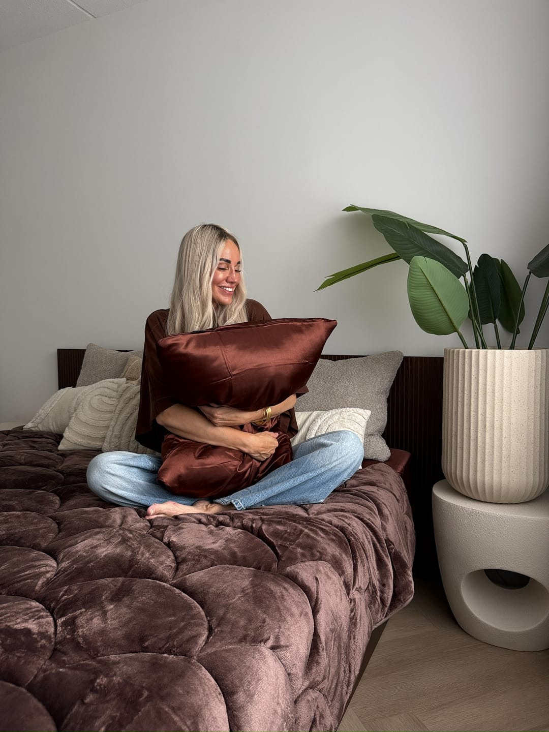 Customer photo review of Kussenslopen Satijn Luxurious Brons 60x70 cm (2-pack)