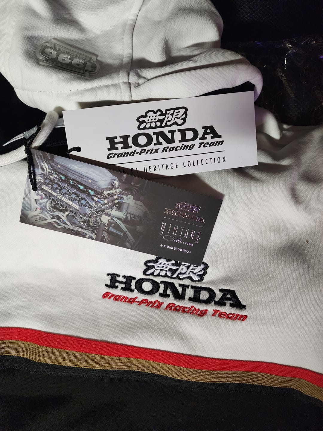 Customer photo review of 1996 Mugen-Honda F1 Team Hoodie