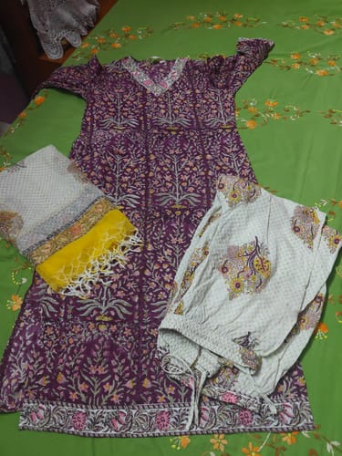 Customer photo review of "Gul" Cotton Kurta Set with Afghan Pants and Kota Dupatta- 3pc