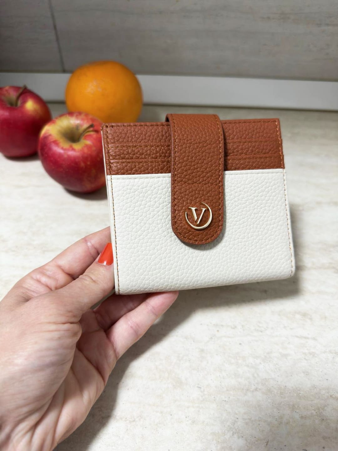 Customer photo review of Valor VN800 Leather Wallet For Women