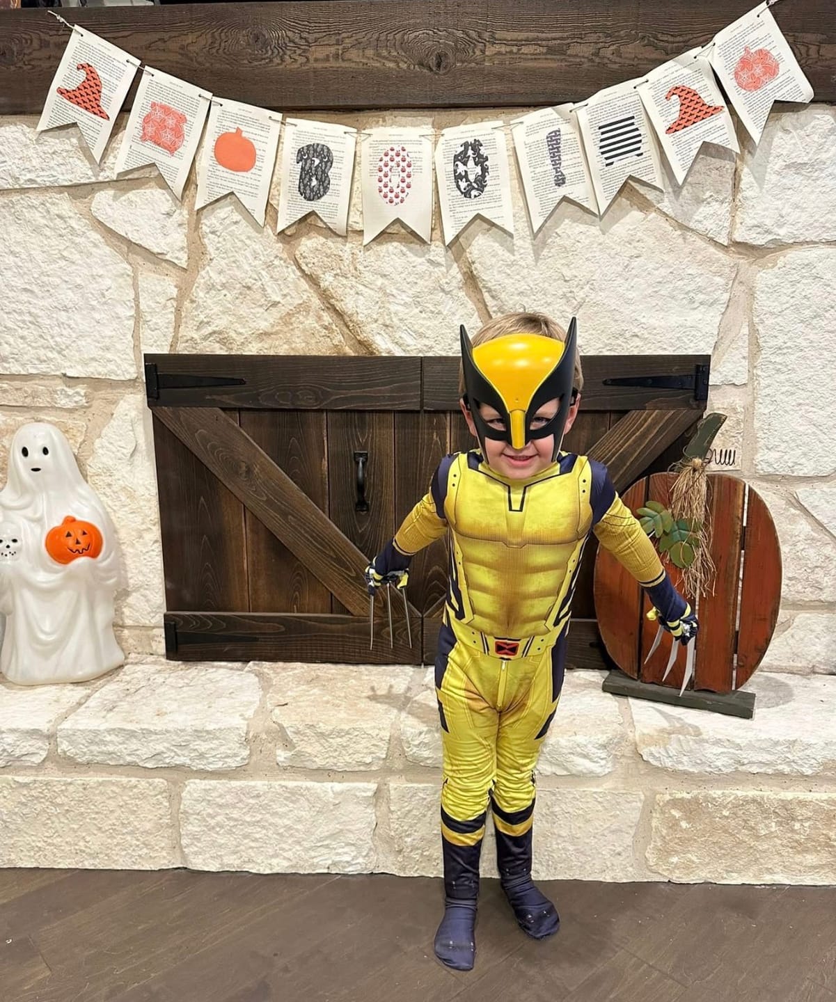 Customer photo review of Wolverine Claws for Kids and Adults