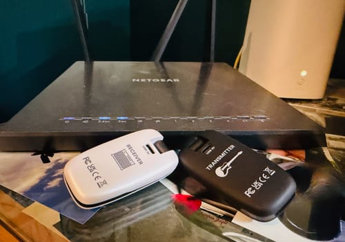 Customer photo review of [NEW] UHF NEXUS - Pro-Grade UHF Wireless System For Guitar/Bass – USB-C, Latency<2 ms, 7 Channels, 165 feet Range