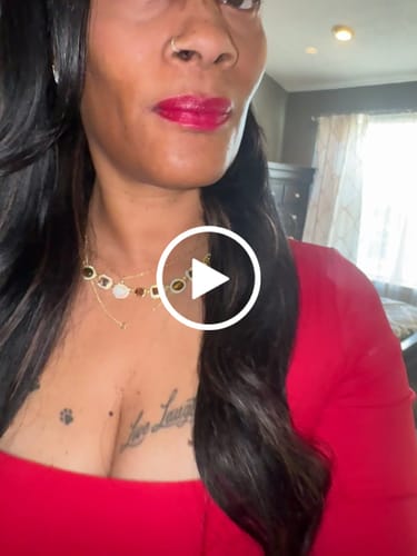 Customer video review of Mocha Solstice Necklace (Brown/Tiger’s Eye)