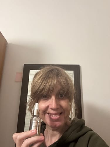 Customer photo review of Sérum de Exosomas Ultra Rejuvenecedor con Bioexosomas de Bakuchiol