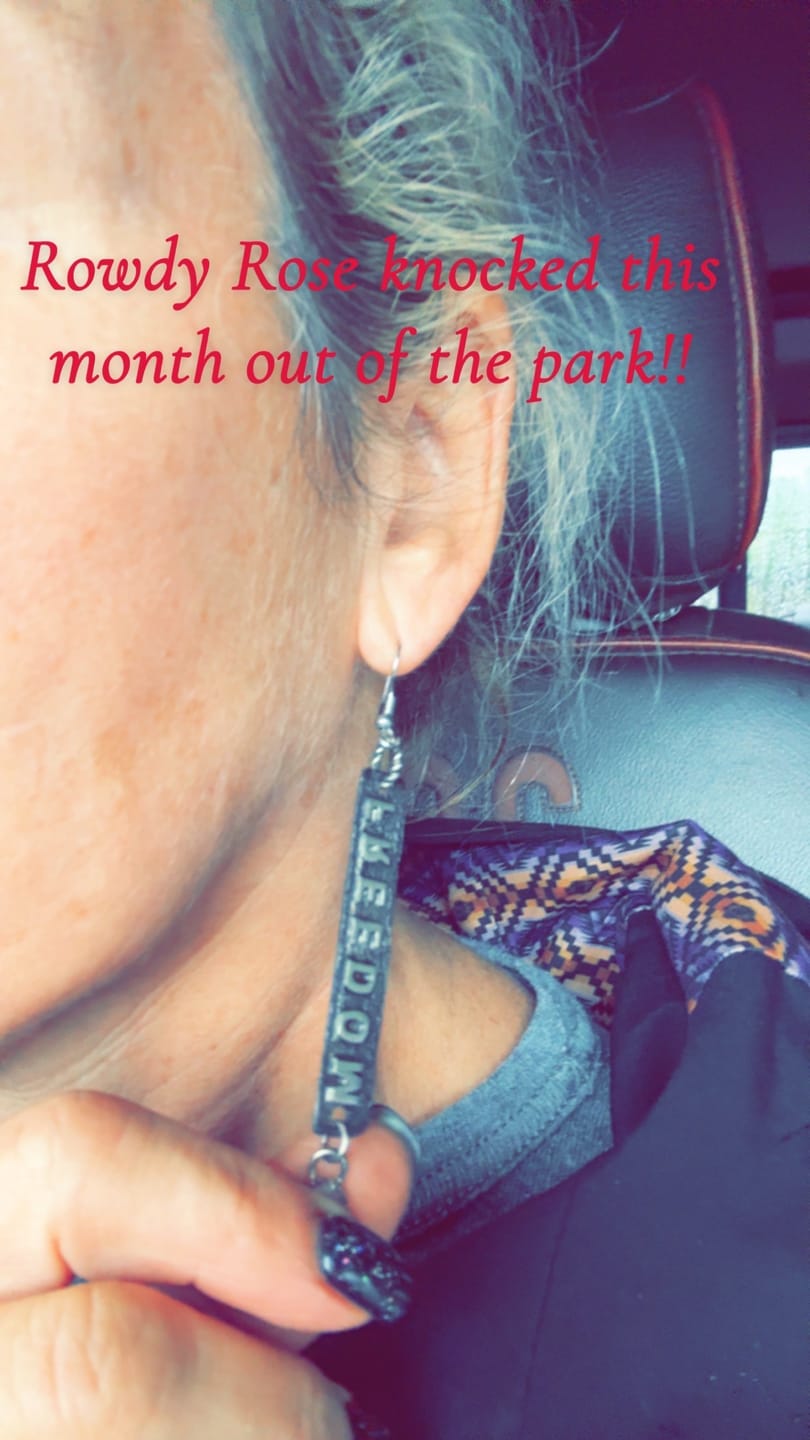 Customer photo review of The Earring Club