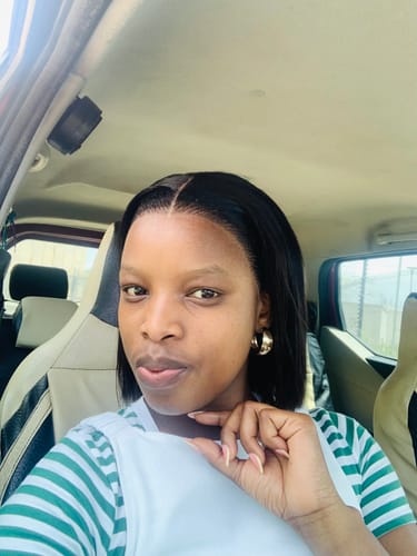 Customer photo review of Brazilian Lace Front Wig - Straight - 8"