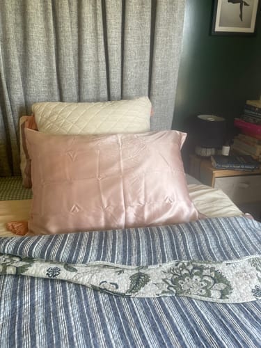 Customer photo review of Pink Silk Pillowcase -  Queen Size, Zip Closure