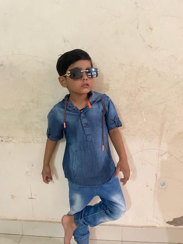 Customer photo review of Stud | Black Rimless Sunglasses | Golden Frame - MG7525