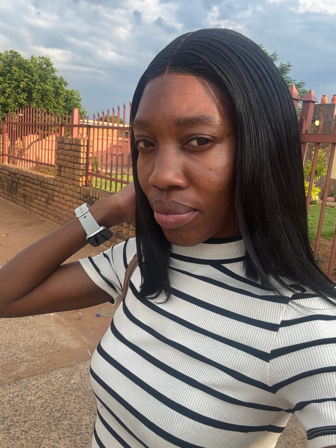 Customer photo review of Glueless Bob 12 Inch Bob Wig