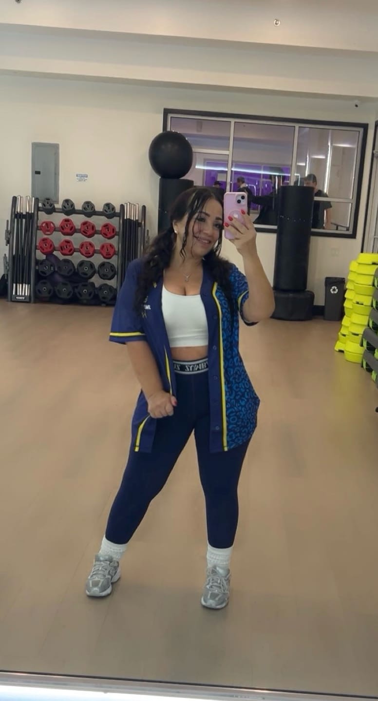 Customer photo review of Sizzlin' Unisex Baseball Jersey