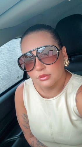 Customer photo review of Óculos Veneza