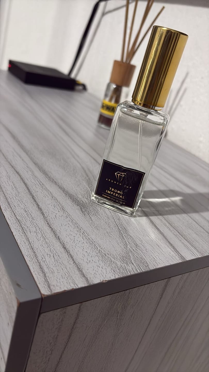 Customer photo review of Trono Imperial (inspirado en Millesime Imperial Creed)