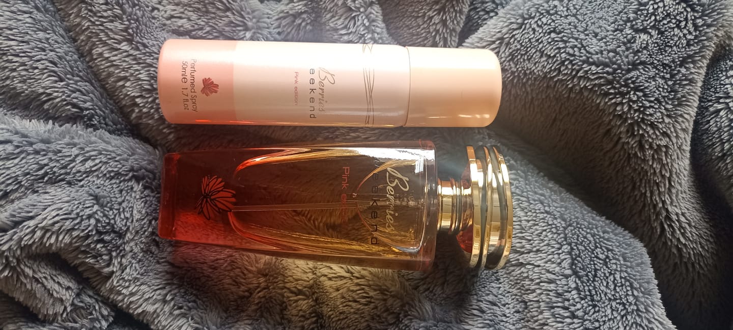 Customer photo review of Berries Weekend pink edition 100ml