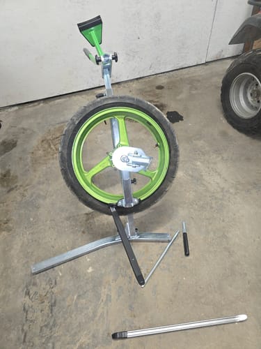Customer photo review of Rabaconda Street Bike Tire Changer