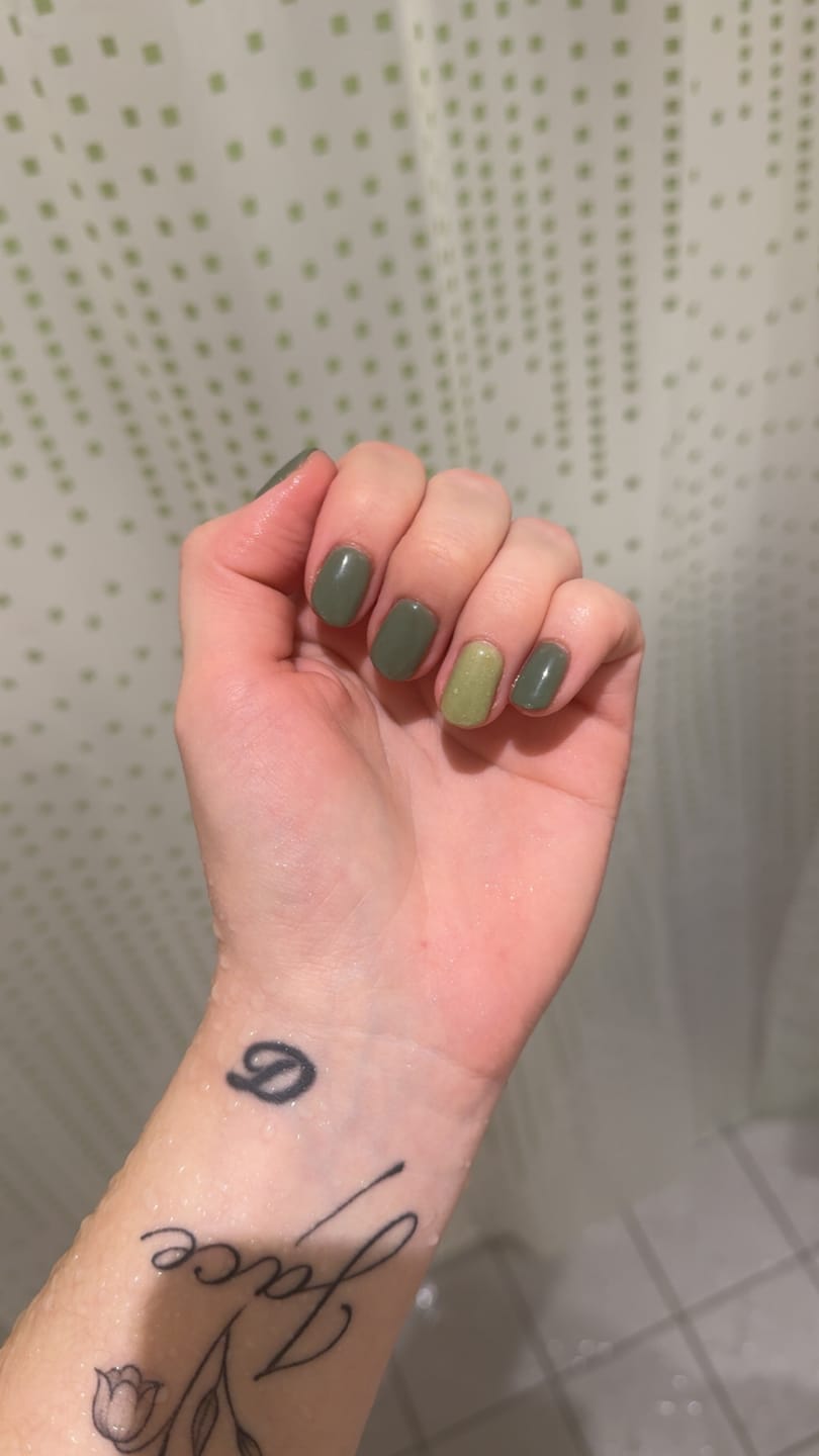 Customer photo review of Warm Olive Dipping Powder
