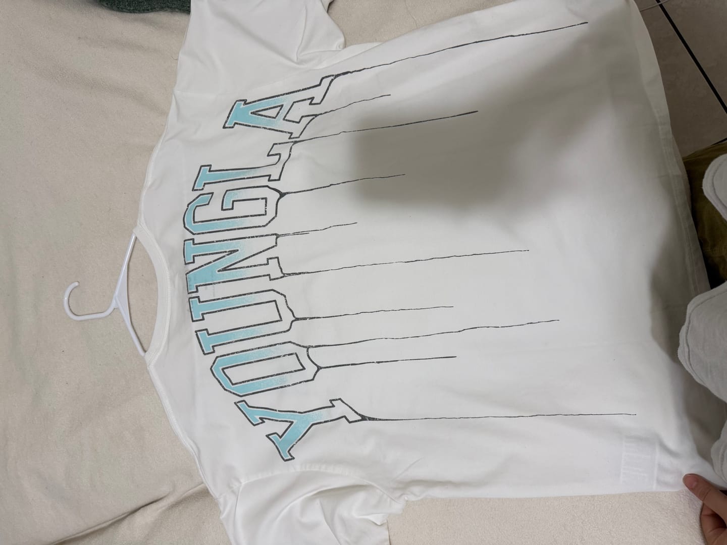 Customer photo review of W428 - Drip Oversized Tee