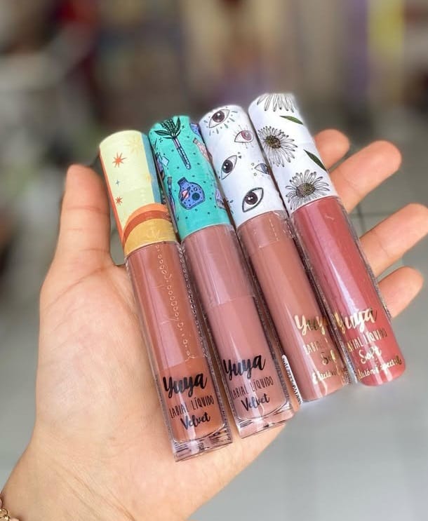 Customer photo review of Labial Velvet Recuerdo