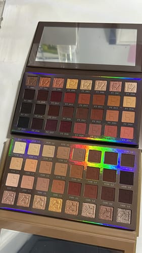 Customer photo review of LIGHT / MEDIUM CREAMS PALETTE (+SPATULA)