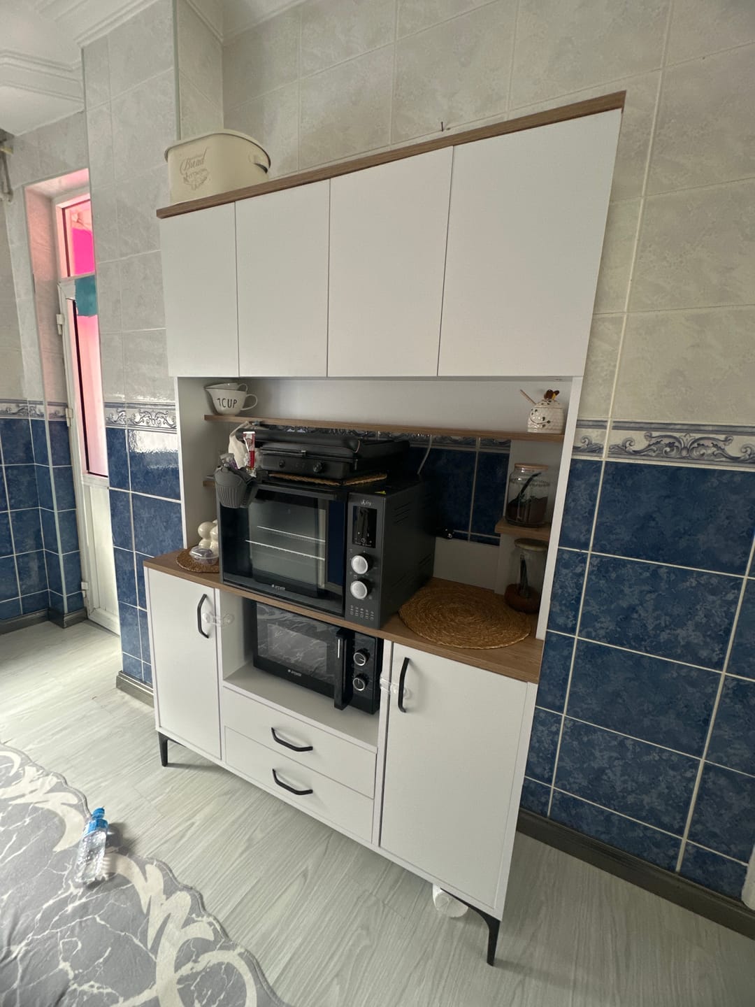 Customer photo review of Rani JE168 Çok Amaçlı Dolap 6 Kapaklı 2 Çekmeceli Kiler Mutfak Dolabı Beyaz - Sepet Ceviz