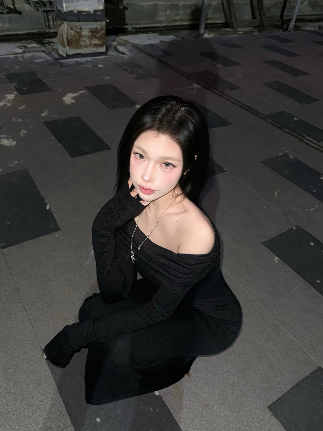 Customer photo review of Rase le sol Off-Shoulder Fitted Knit Evening Dress