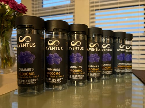 Customer photo review of 10000mg AVENTUS8 GUMMIES BLUE RASPBERRY DELTA 8 + DELTA 9 + THC-P  STRONG EXOTIC BLEND
